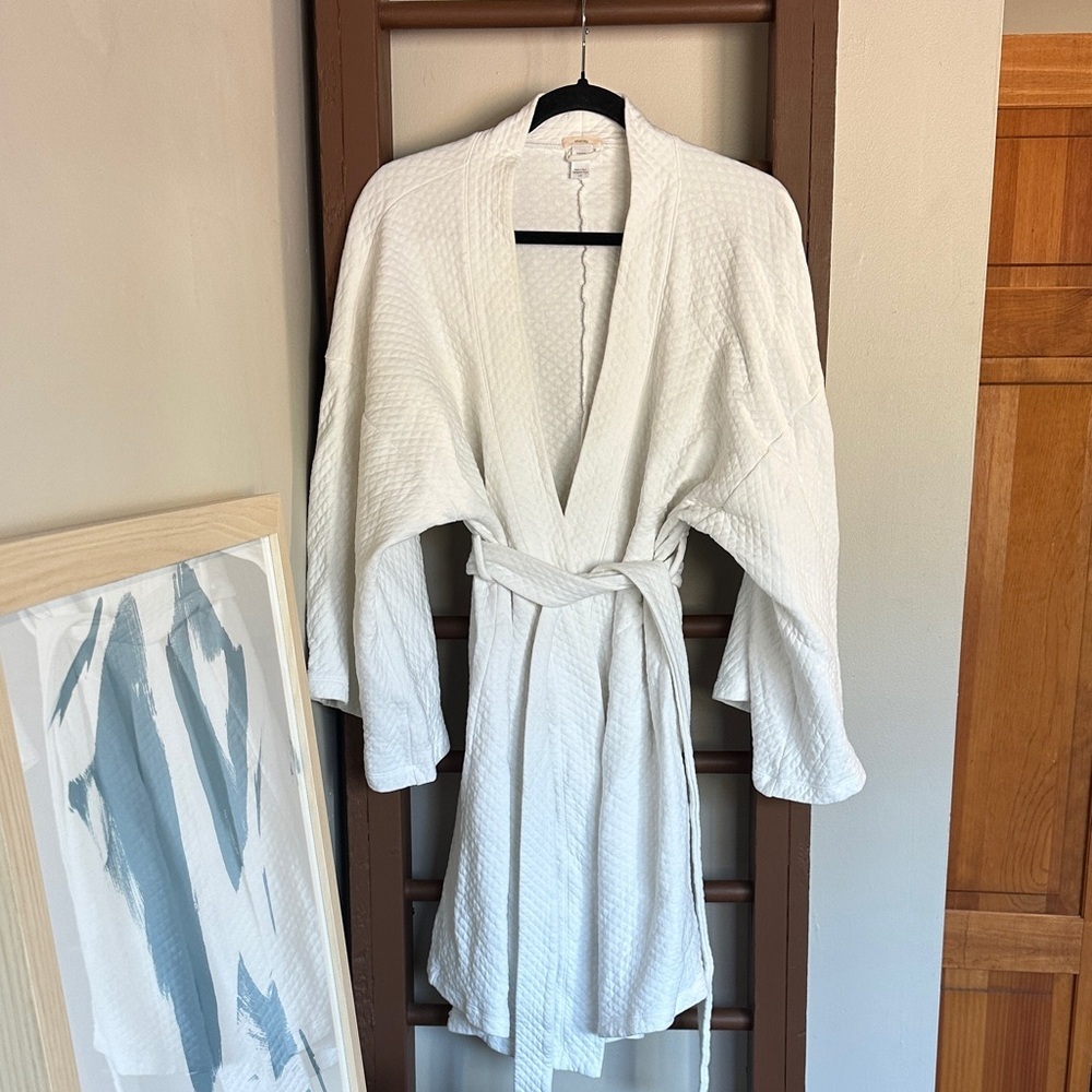 Eberjey Zen Short Spa Robe - Picture 2 of 5